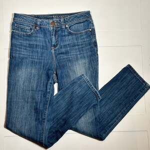 LC Lauren Conrad Women’s High Rise Blue Jeans Size 6